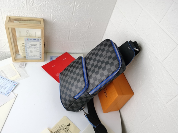 ルイヴィトンバッグ正面デザイン